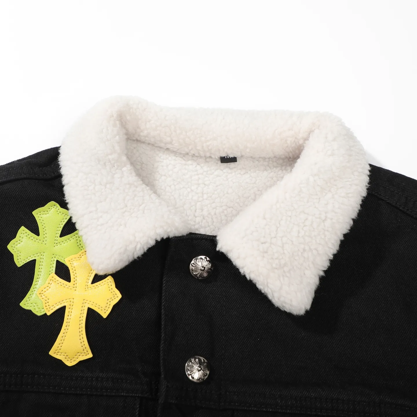 P340 ChromeHearts CH ChromeHearts Lamb Wool Collar Jacket Black Denim Jacket Colorful Cross Patchwork Leather Suede Lamb Wool Lining Fashionable and Personalized Super versatile and good-looking denim jacket Suitable for both men and women A must-have item Packaging Tag Collar Label Washed Wheat Complete Color: Black Size: S-XL
